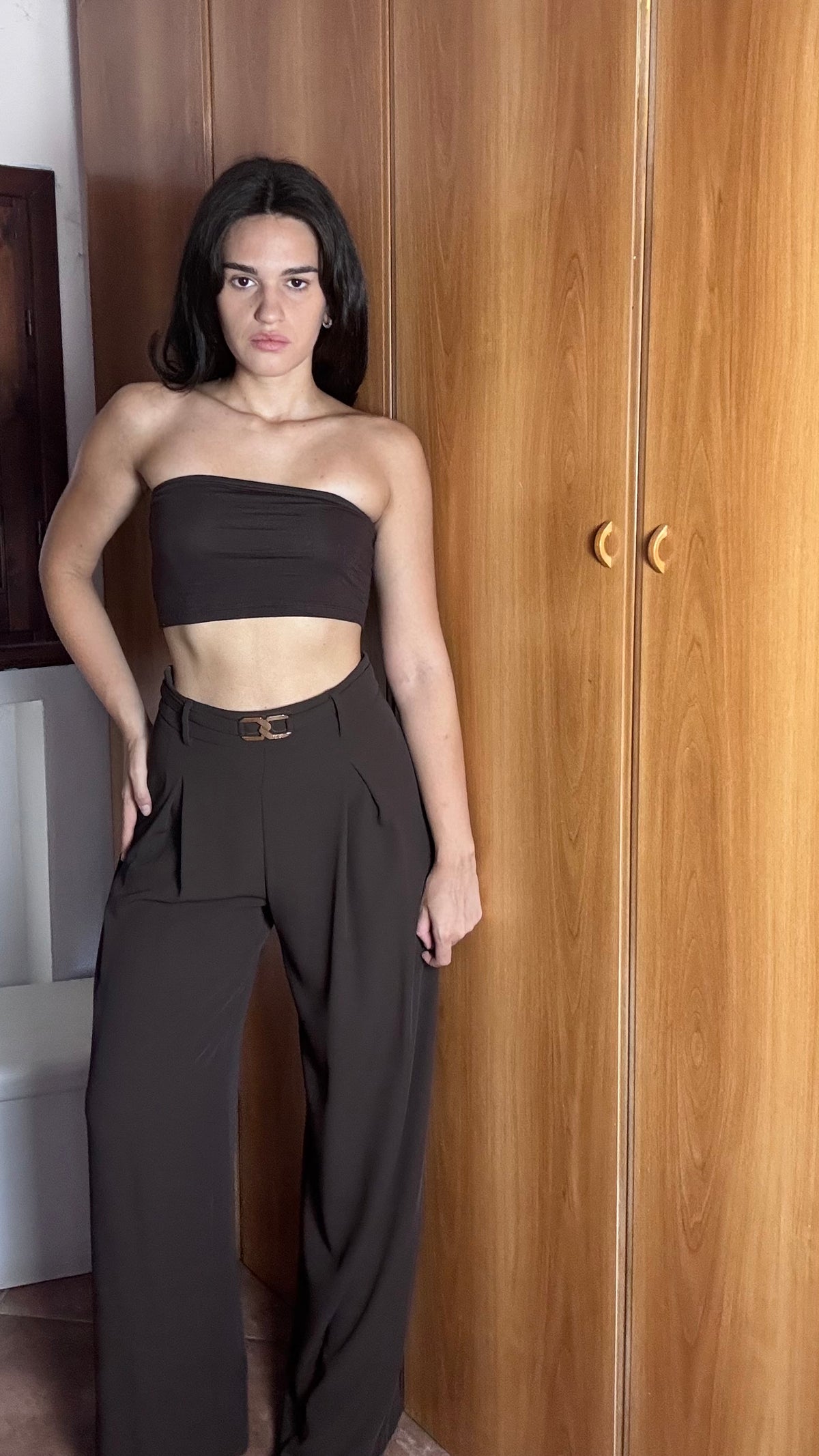 Pantalone ROJEM vita alta palazzo con cintura più passante logo più pieghe