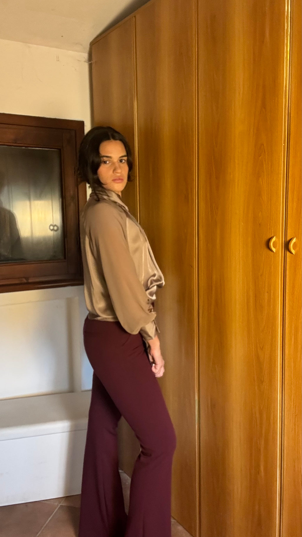 Pantalone IUSSIS_A vita alta zampa con tasche francesi più filetto