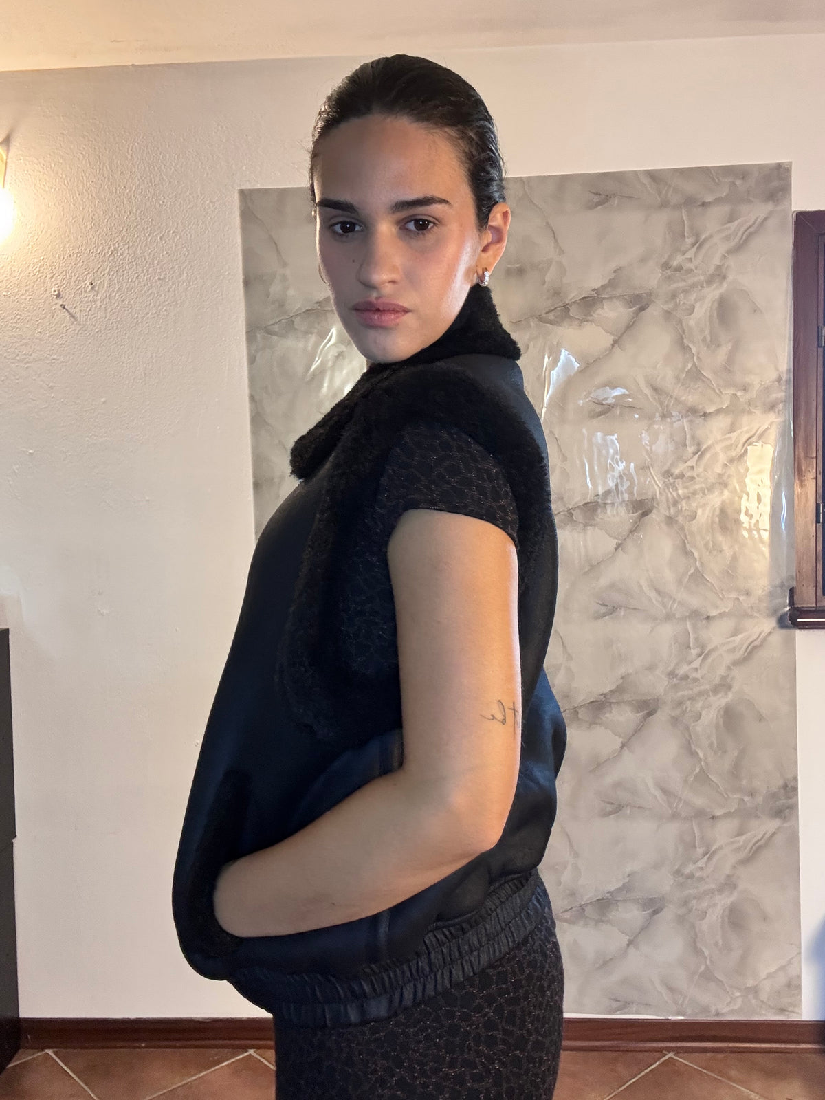 Gilet Smanicato in Montone Nero