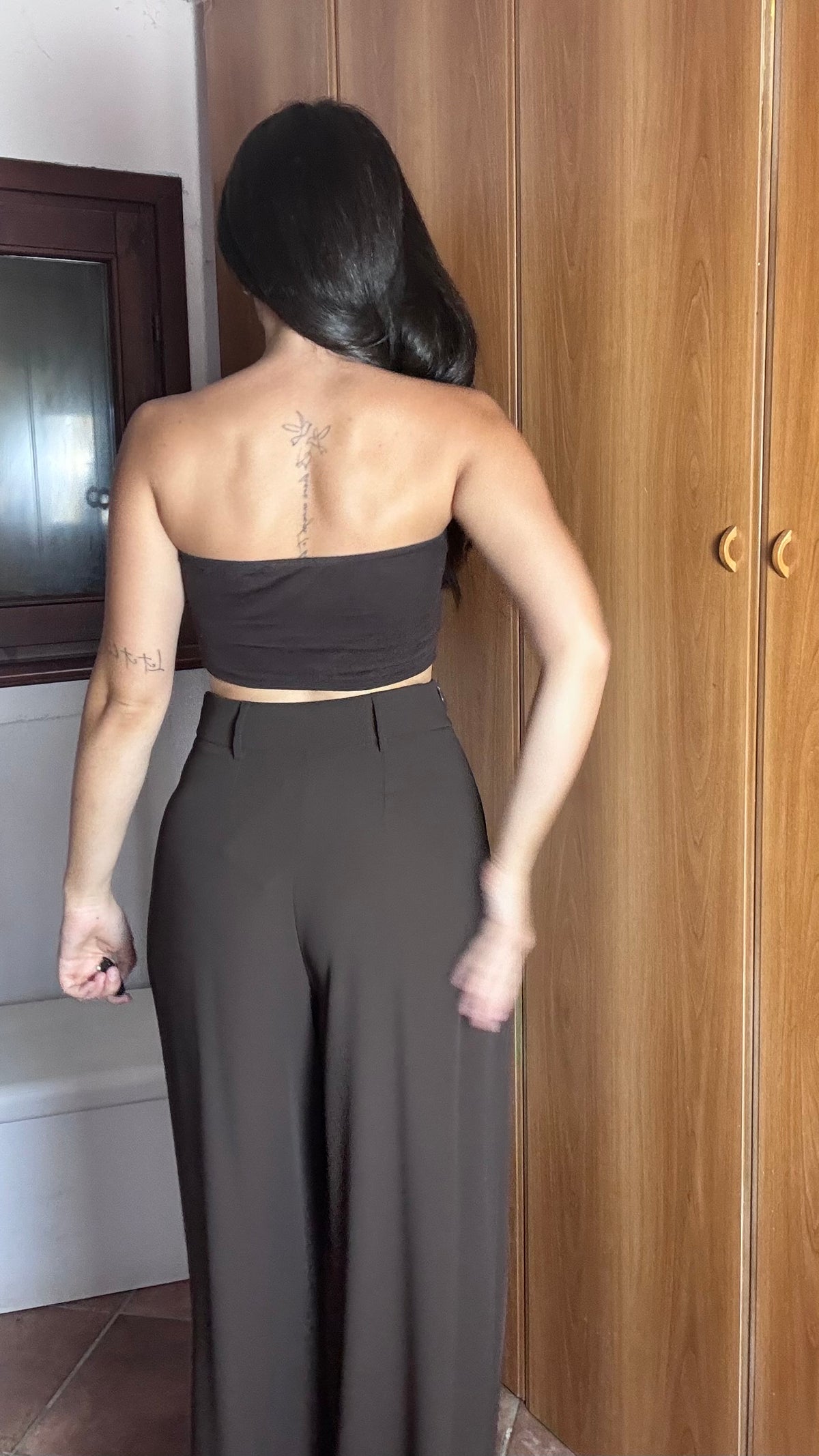 Pantalone ROJEM vita alta palazzo con cintura più passante logo più pieghe