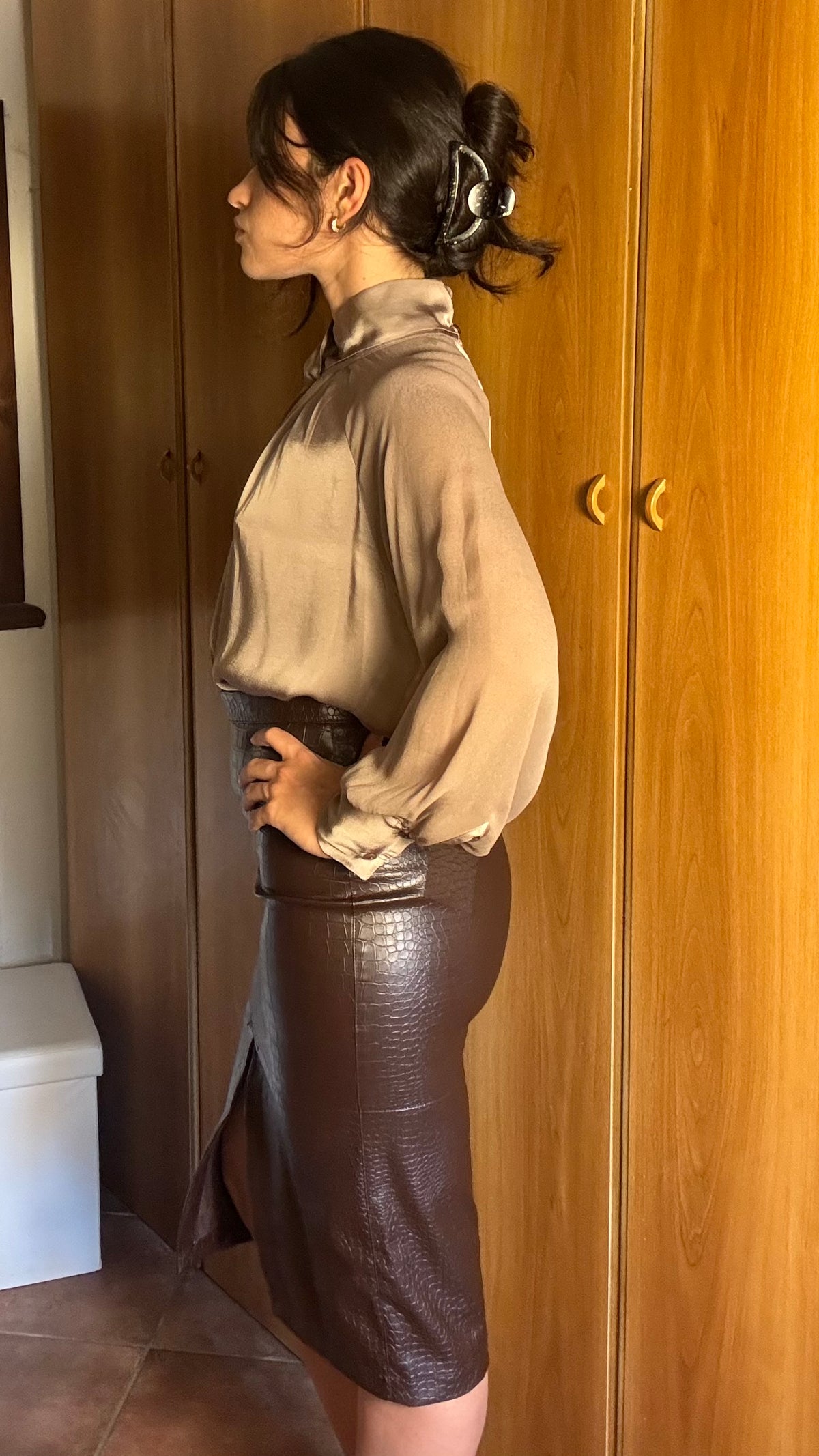 Blusa "Bells" Relish – Eleganza e Raffinatezza Satin
