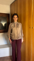 Pantalone IUSSIS_A vita alta zampa con tasche francesi più filetto
