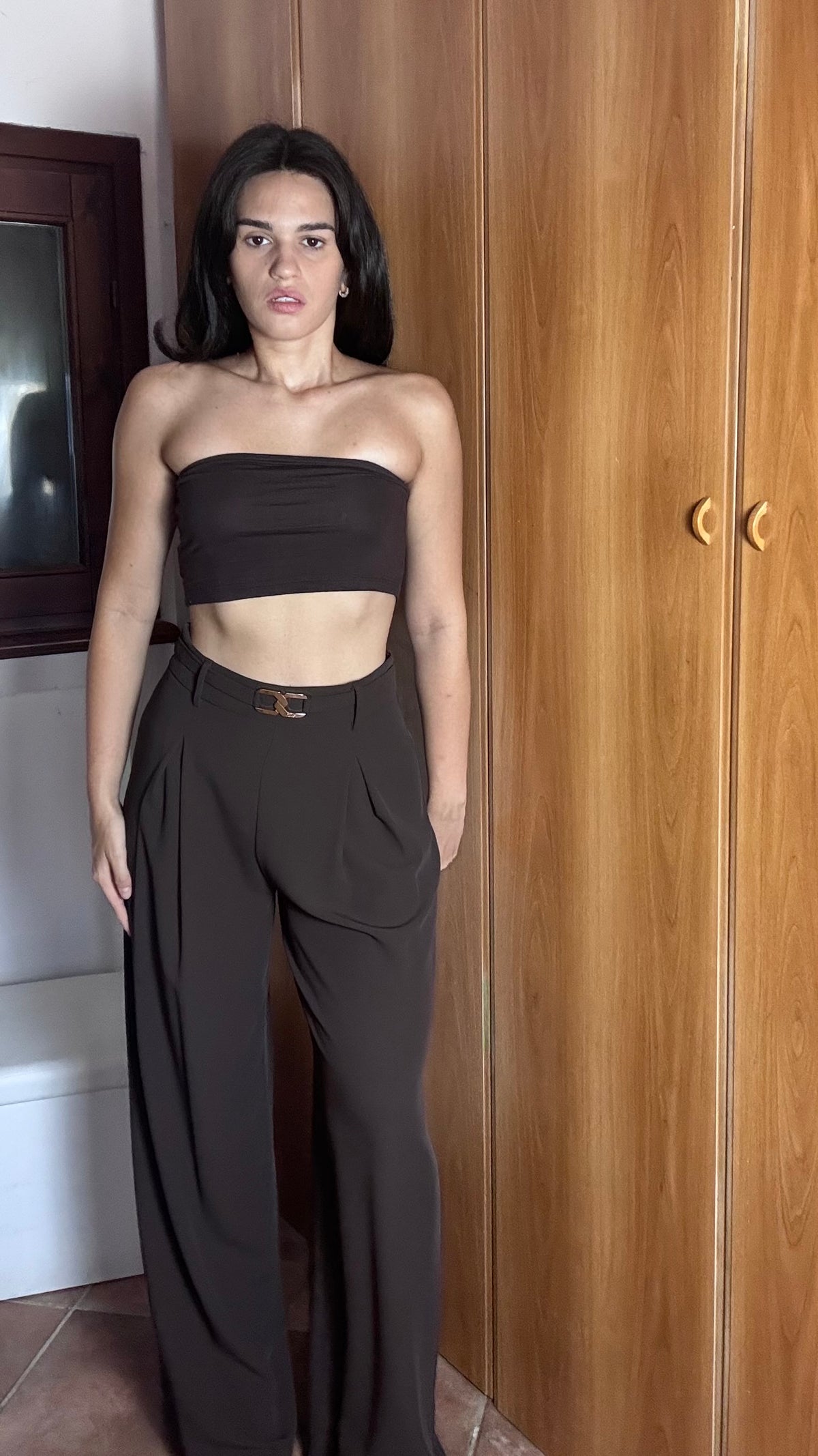 Pantalone ROJEM vita alta palazzo con cintura più passante logo più pieghe